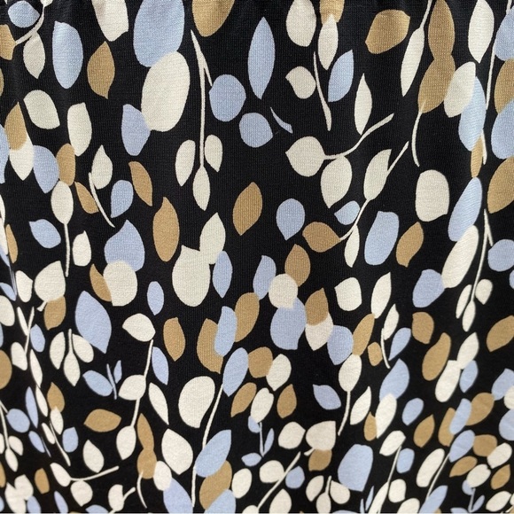 BCBGMaxAzria Leaf Pattern Skirt Size Large - Picture 6 of 11